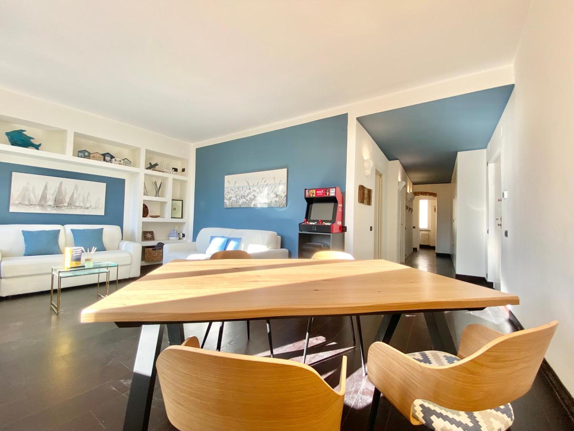 Casaviva - Modern Lively Trilo In Nervi *